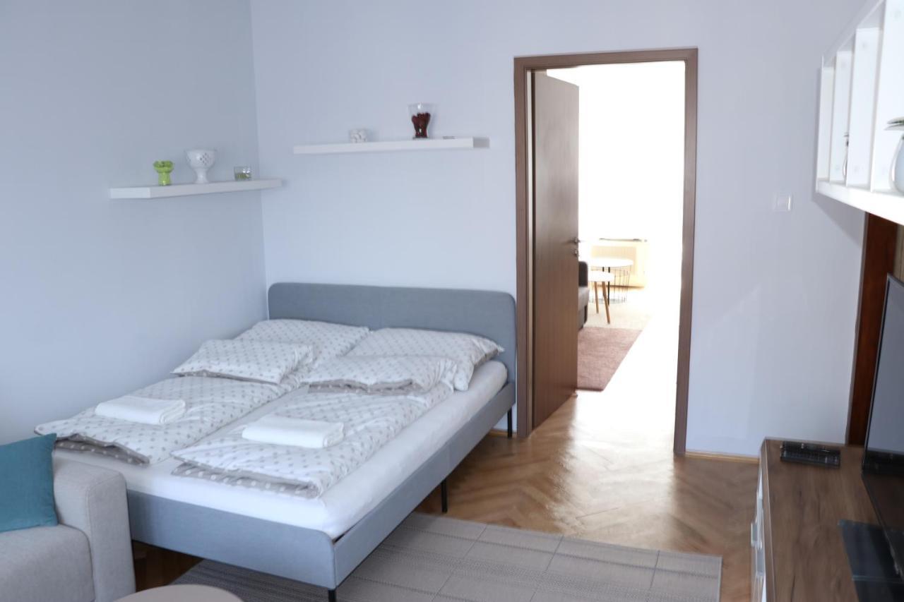 Апартаменти Petofi Apartman Сегед Екстер'єр фото